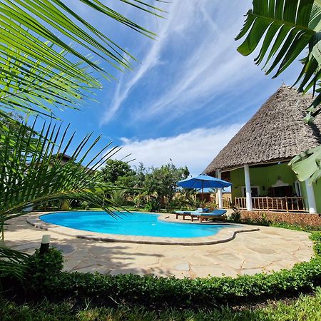 Paradiesische Villa Maisha Mazuri Mit Pool. Terrasse Und Personal Diani Beach Zewnętrze zdjęcie