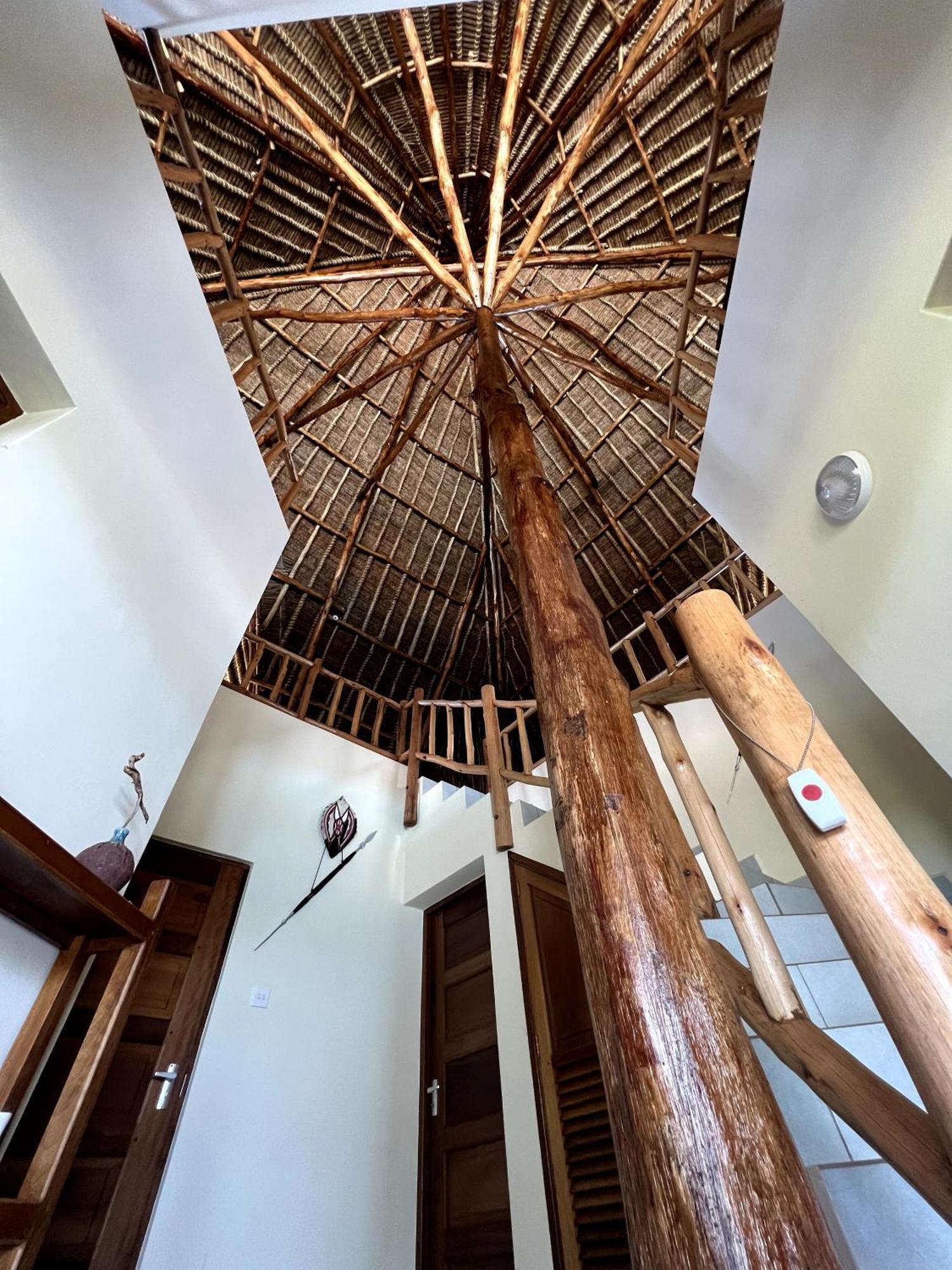 Paradiesische Villa Maisha Mazuri Mit Pool. Terrasse Und Personal Diani Beach Zewnętrze zdjęcie