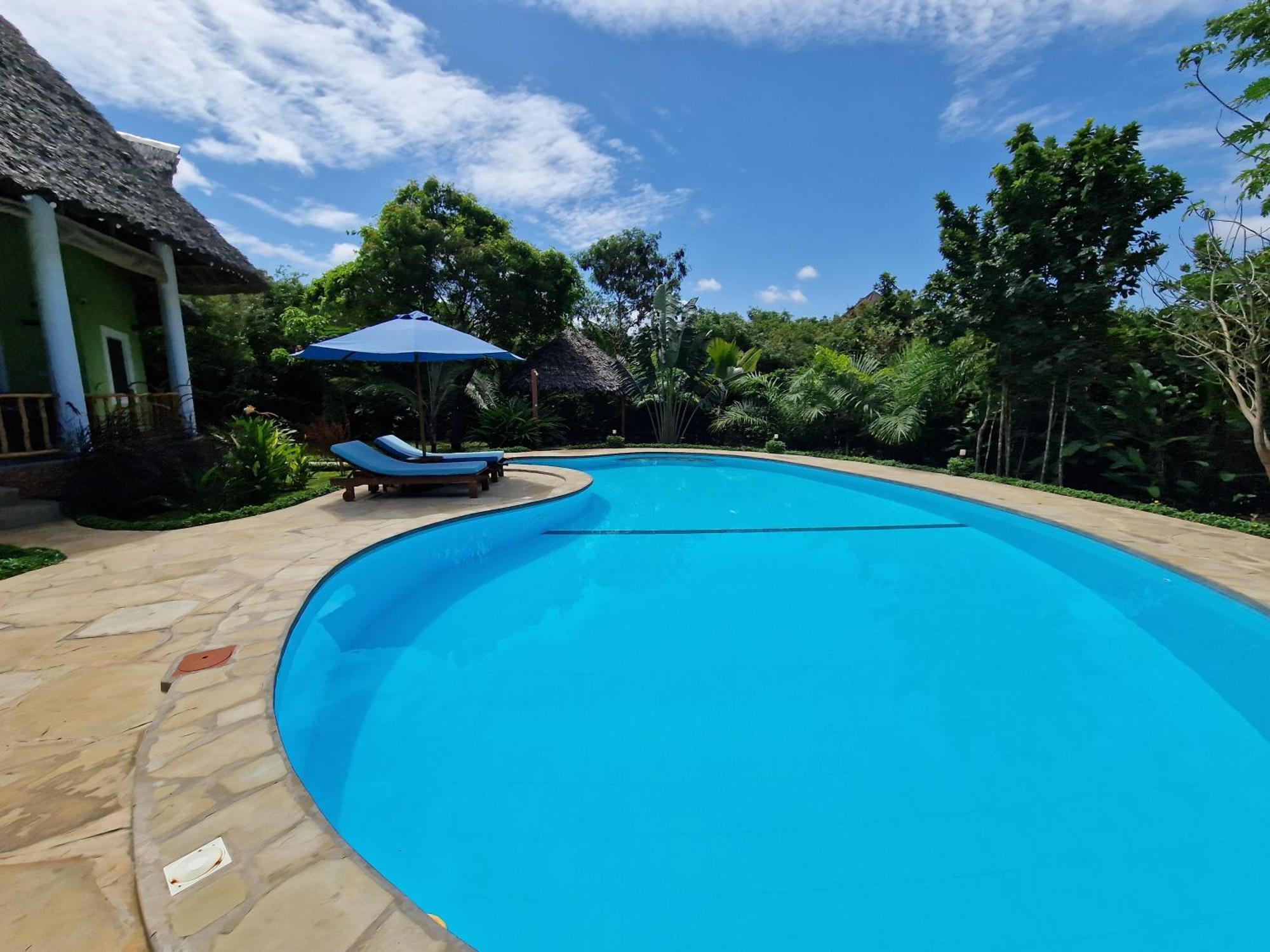 Paradiesische Villa Maisha Mazuri Mit Pool. Terrasse Und Personal Diani Beach Zewnętrze zdjęcie